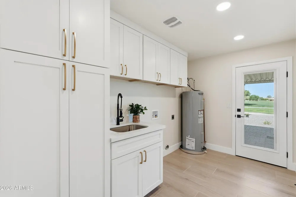 19430 N Willowcreek Circle, Sun City, AZ 85373