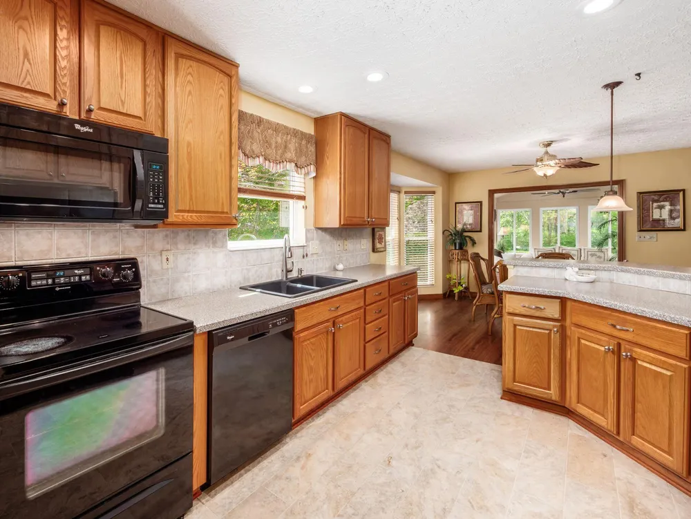 2637 Jefferson Estates Dr, Blacklick, OH 43004