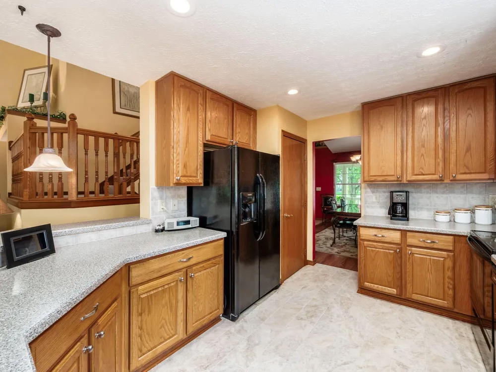 2637 Jefferson Estates Dr, Blacklick, OH 43004