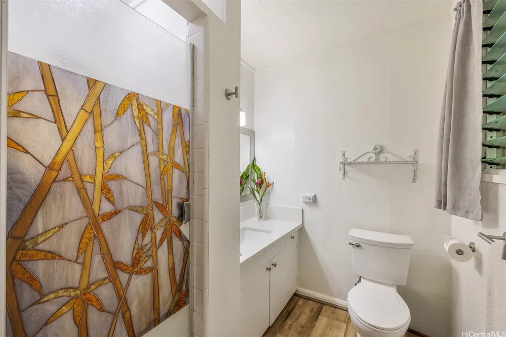 2168 Round Top Dr, Honolulu, HI 96822