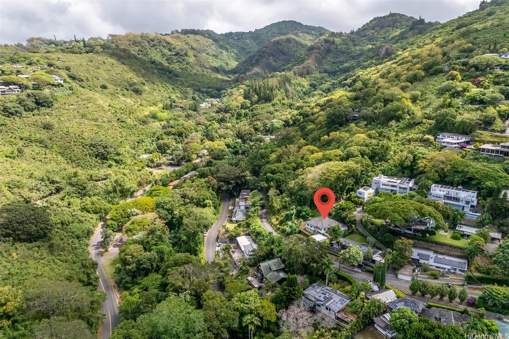 2168 Round Top Dr, Honolulu, HI 96822