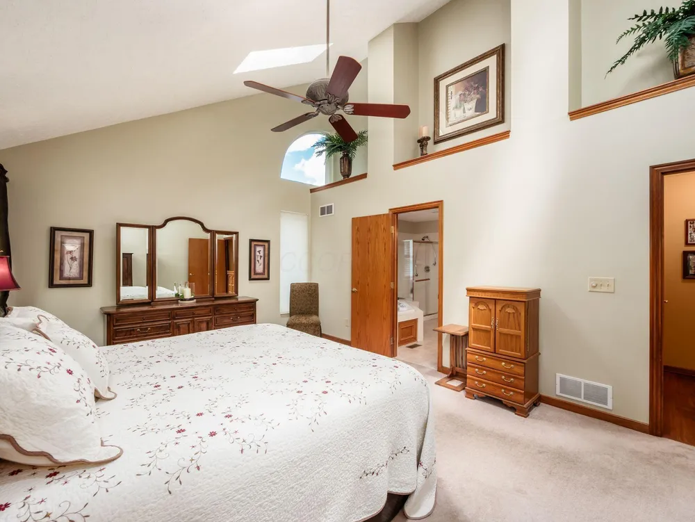2637 Jefferson Estates Dr, Blacklick, OH 43004