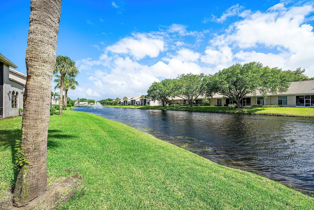 5315 Monterey Circle, Delray Beach, FL 33484