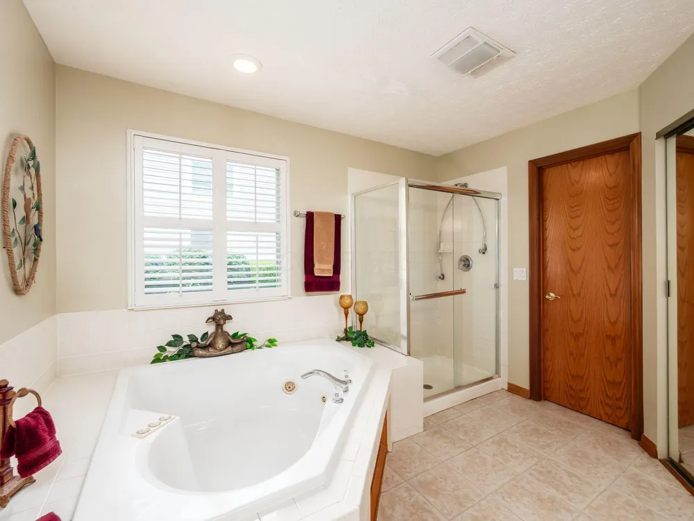 2637 Jefferson Estates Dr, Blacklick, OH 43004