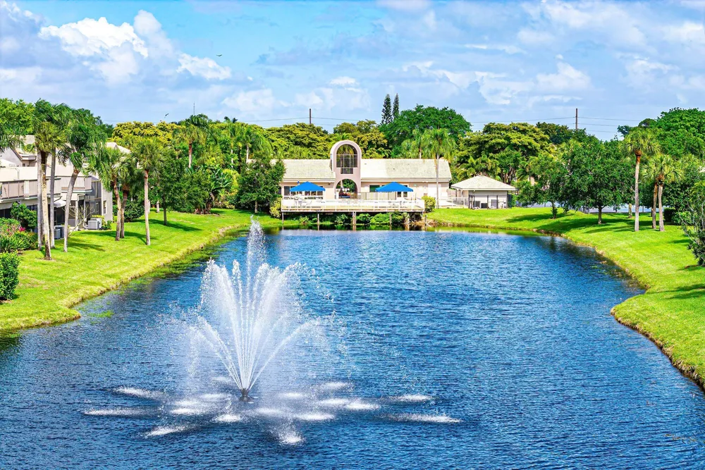 5315 Monterey Circle, Delray Beach, FL 33484
