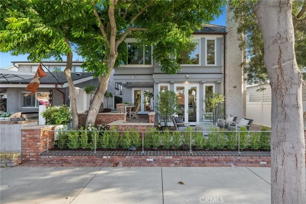2117 Miramar Dr, Newport Beach, CA 92661