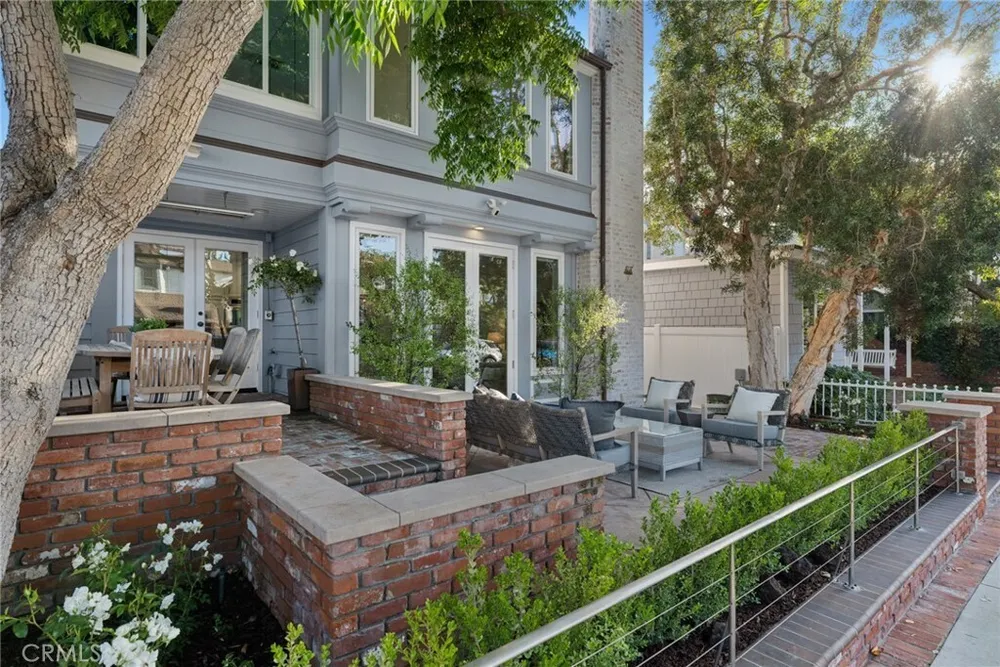 2117 Miramar Dr, Newport Beach, CA 92661