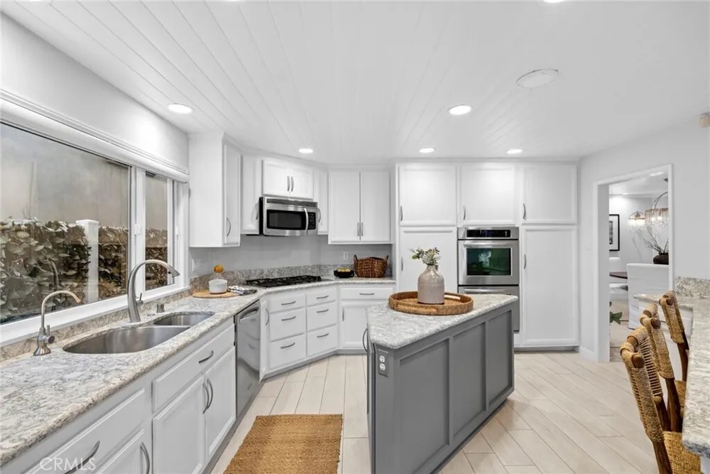 2117 Miramar Dr, Newport Beach, CA 92661