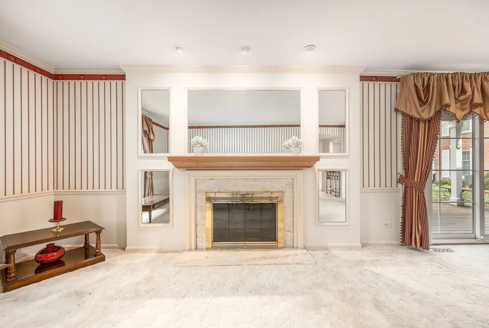 120 Carriage Way Dr, Burr Ridge, IL 60527