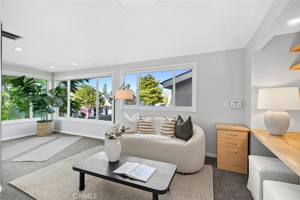 2117 Miramar Dr, Newport Beach, CA 92661