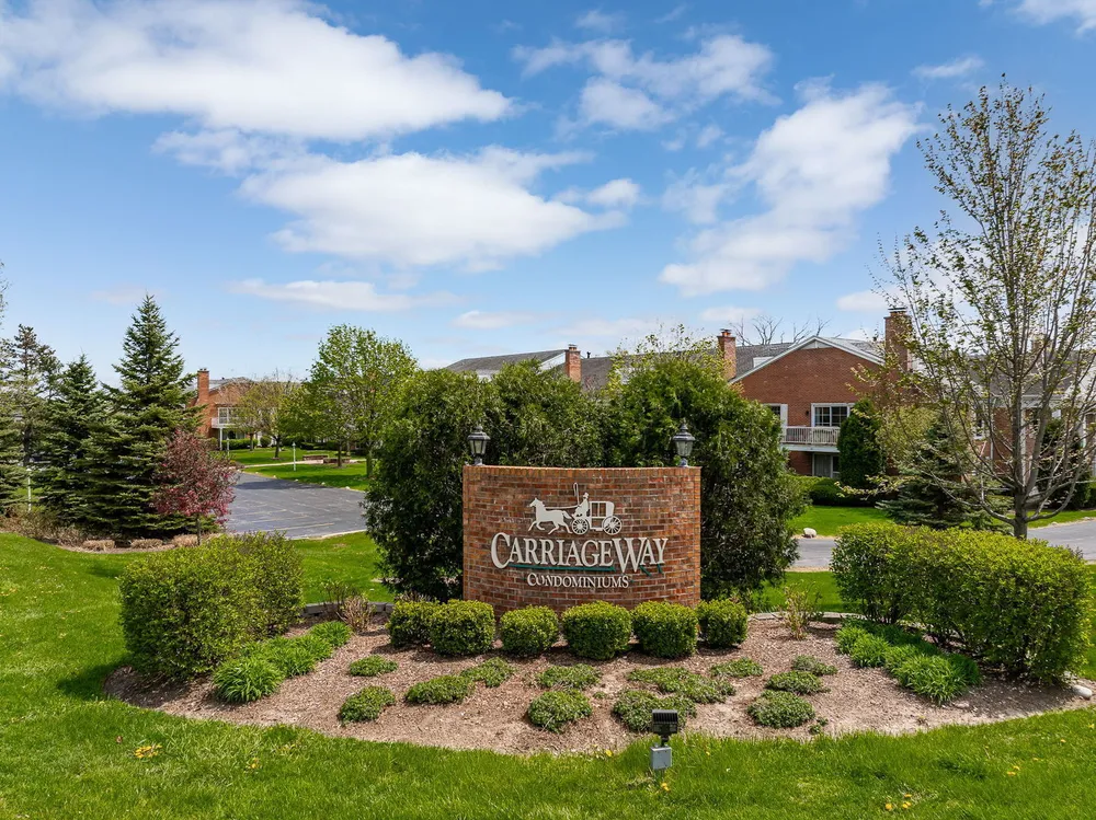 120 Carriage Way Dr, Burr Ridge, IL 60527
