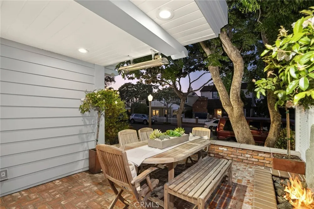 2117 Miramar Dr, Newport Beach, CA 92661