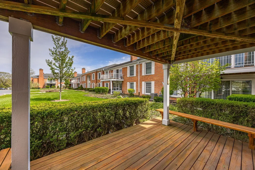 120 Carriage Way Dr, Burr Ridge, IL 60527