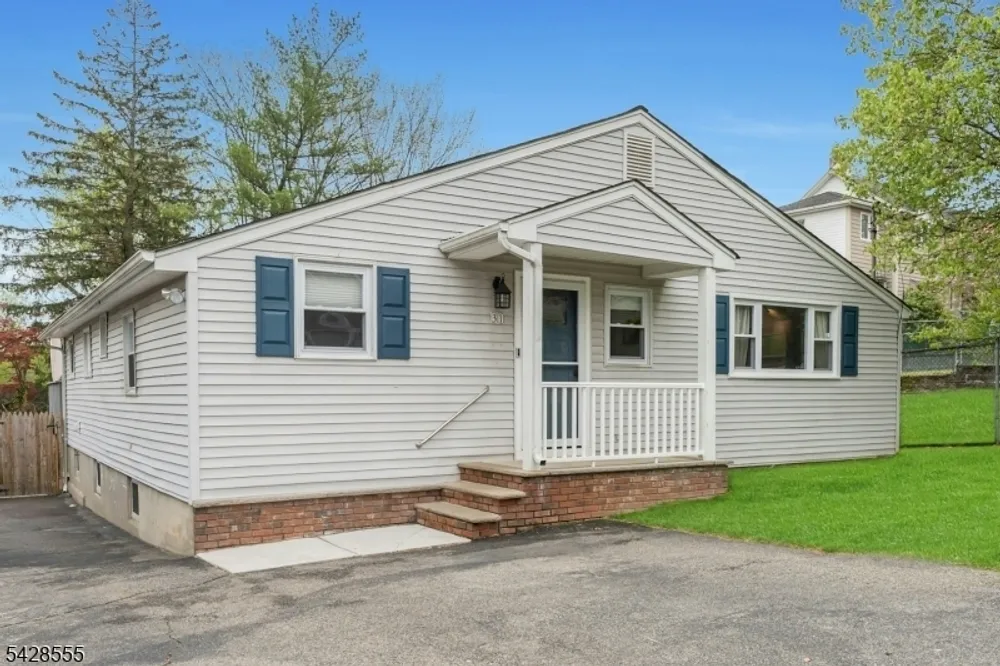 31 Roome St, Lincoln Park, NJ 07035