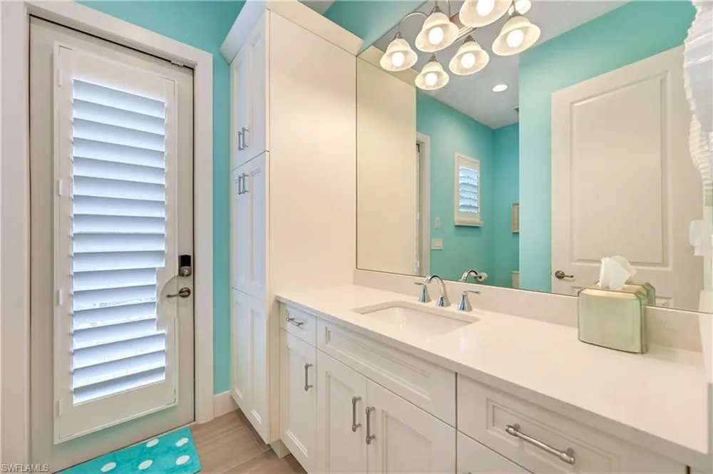 14338 Laguna Springs Ln, Naples, FL 34114