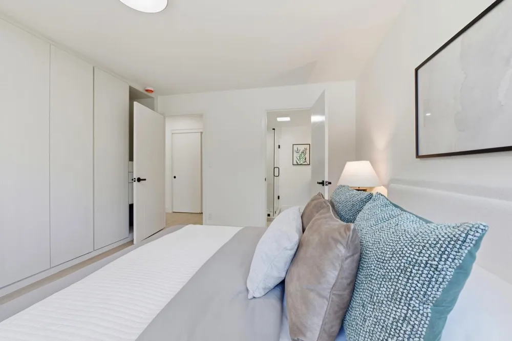 2464 Carolina Ave, Redwood City, CA 94061