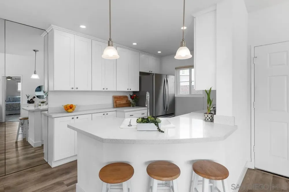 7127 Camino Degrazia, San Diego, CA 92111