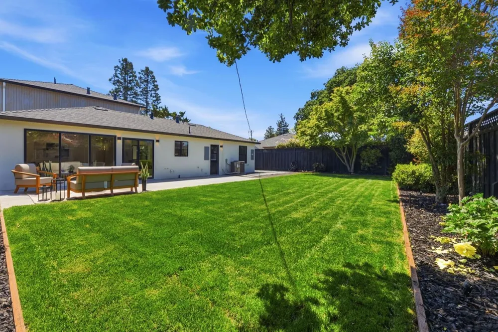 2464 Carolina Ave, Redwood City, CA 94061