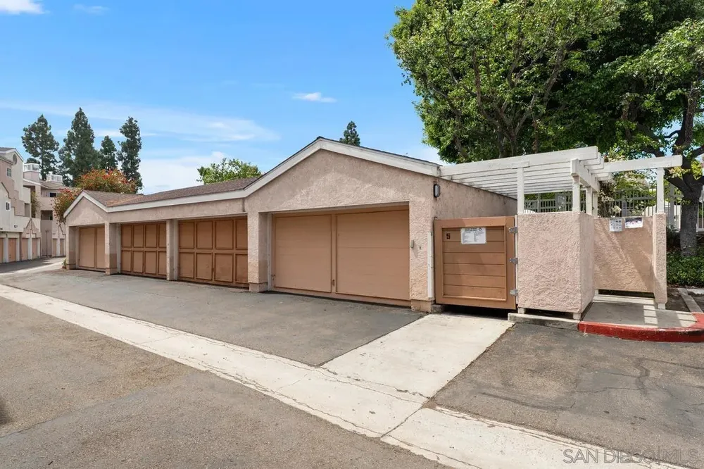 7127 Camino Degrazia, San Diego, CA 92111