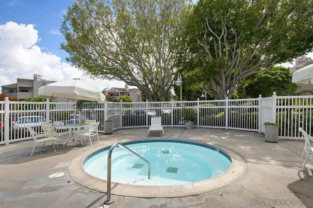 7127 Camino Degrazia, San Diego, CA 92111