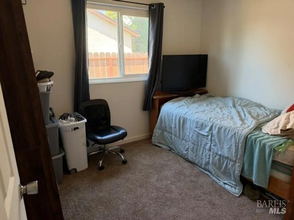 640 E Creekside Circle, Dixon, CA 95620