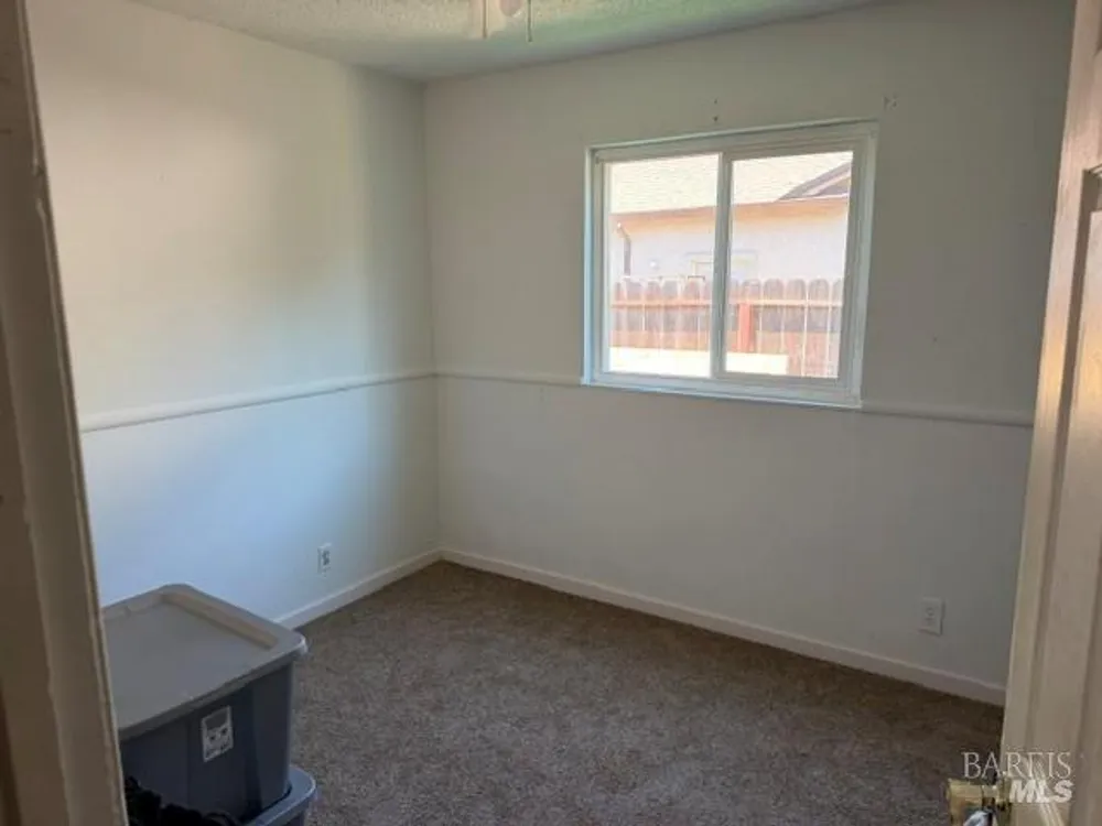 640 E Creekside Circle, Dixon, CA 95620