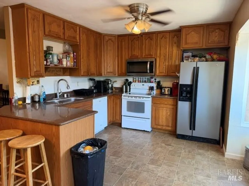 640 E Creekside Circle, Dixon, CA 95620