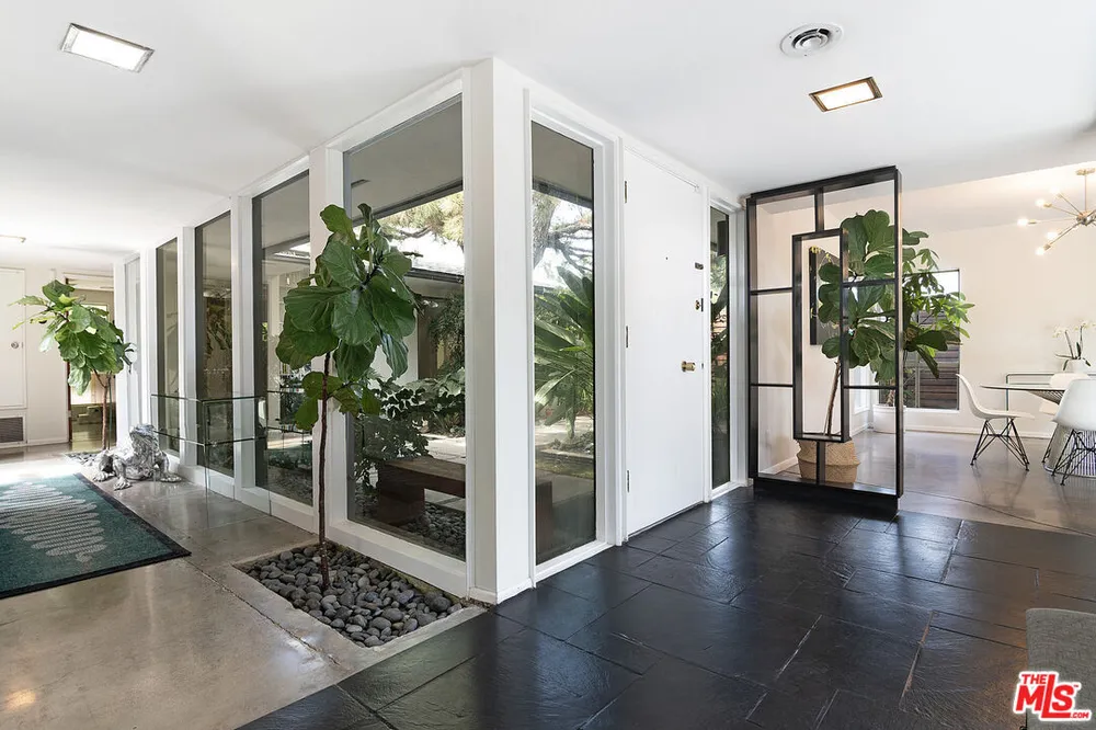 17600 Lemarsh St, Northridge, CA 91325