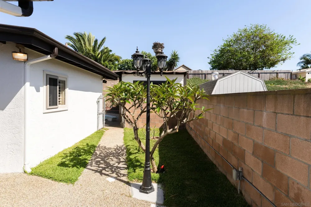 4549 Lyric Ln, San Diego, CA 92117