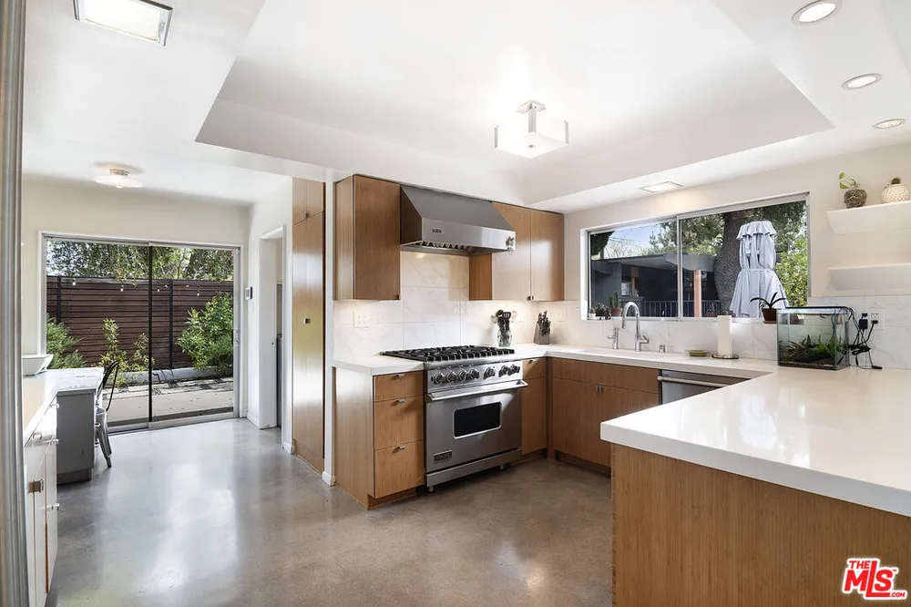 17600 Lemarsh St, Northridge, CA 91325
