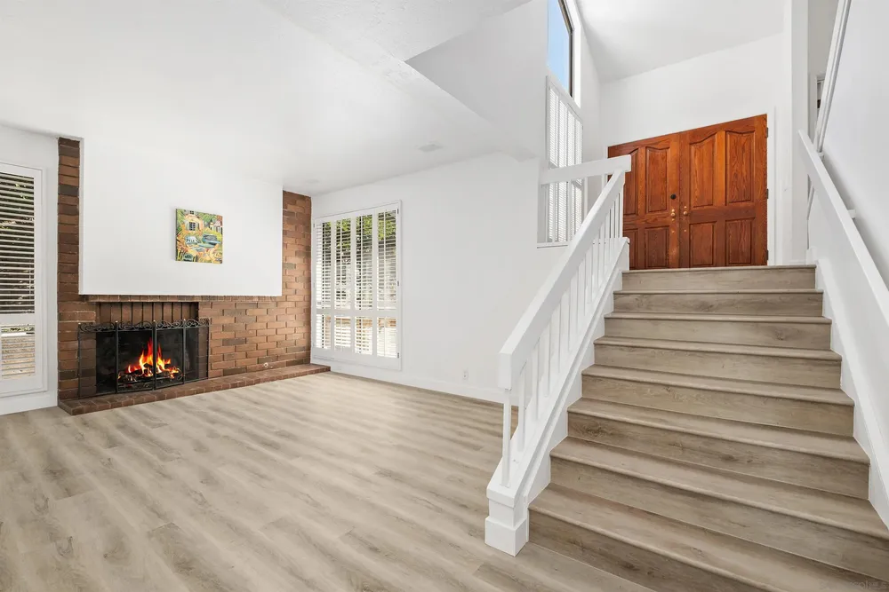 40 Canyon Ridge, Irvine, CA 92603
