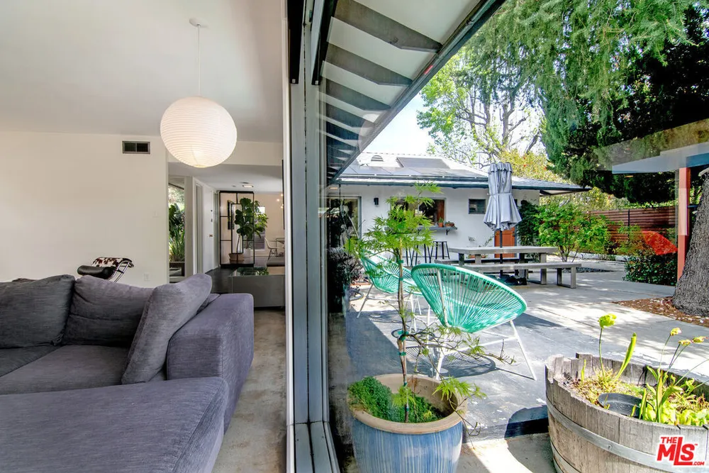 17600 Lemarsh St, Northridge, CA 91325