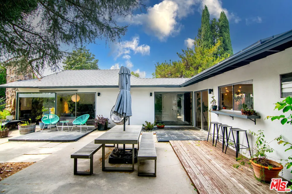 17600 Lemarsh St, Northridge, CA 91325