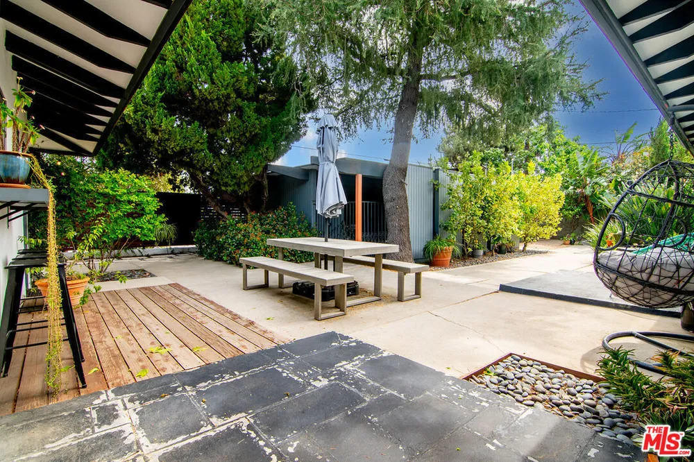 17600 Lemarsh St, Northridge, CA 91325