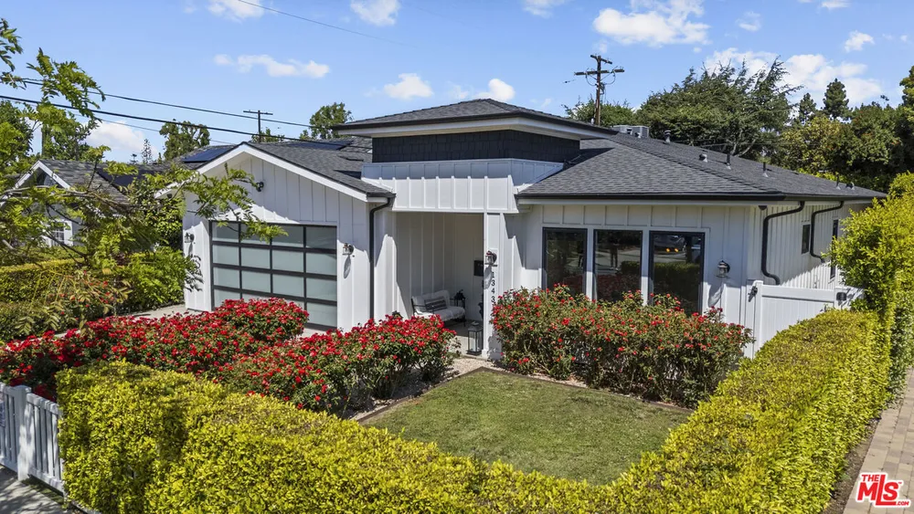 13431 Weddington St, Sherman Oaks, CA 91401