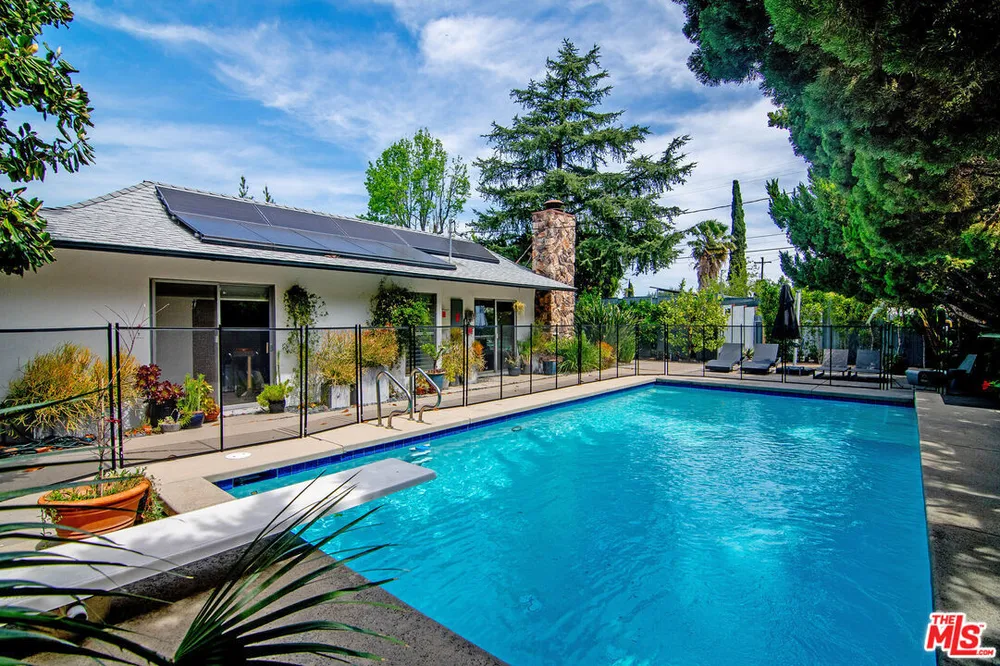 17600 Lemarsh St, Northridge, CA 91325