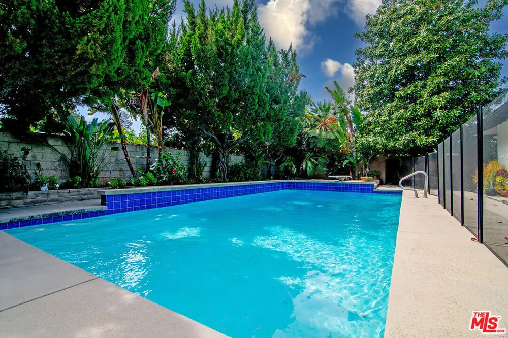 17600 Lemarsh St, Northridge, CA 91325