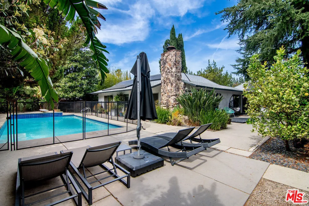 17600 Lemarsh St, Northridge, CA 91325