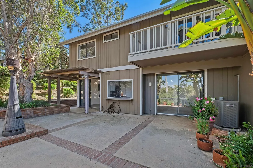 40 Canyon Ridge, Irvine, CA 92603