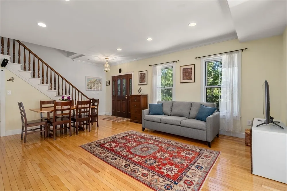5 Spring St, Medfield, MA 02052