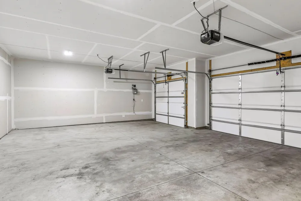 8261 Saddle Trail, Woodbury, MN 55129