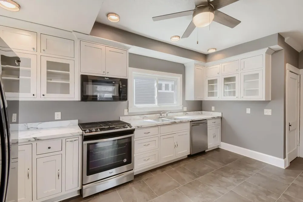 822 Smith Ave S, Saint Paul, MN 55107