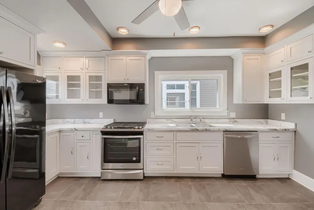 822 Smith Ave S, Saint Paul, MN 55107
