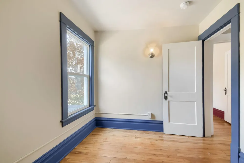 822 Smith Ave S, Saint Paul, MN 55107