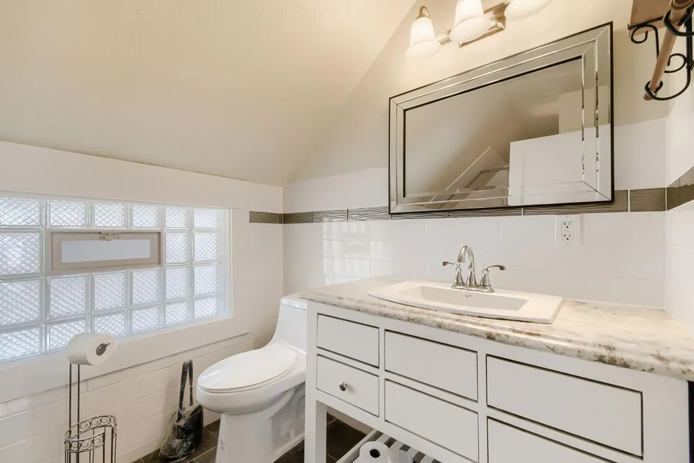 822 Smith Ave S, Saint Paul, MN 55107