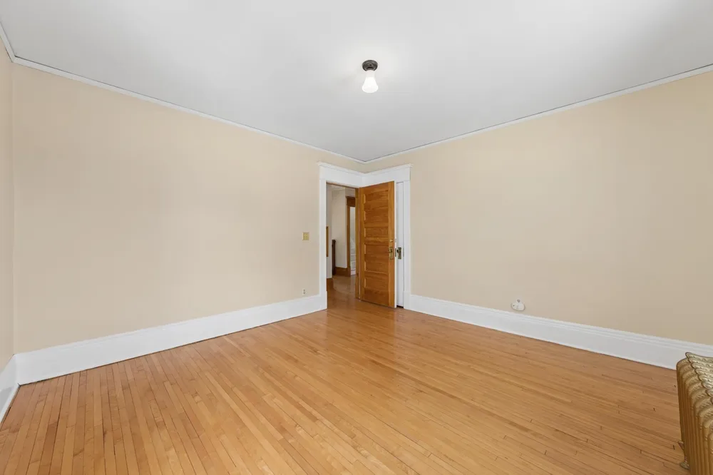 1732 Summit Ave, St Paul, MN 55105