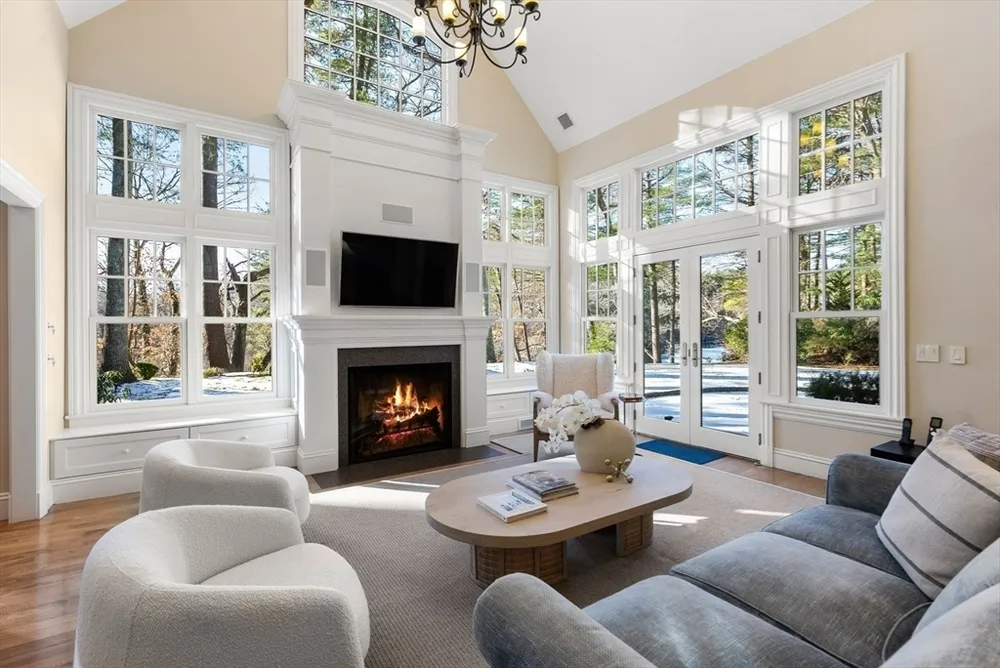 182 Winding River Rd, Wellesley, MA 02482