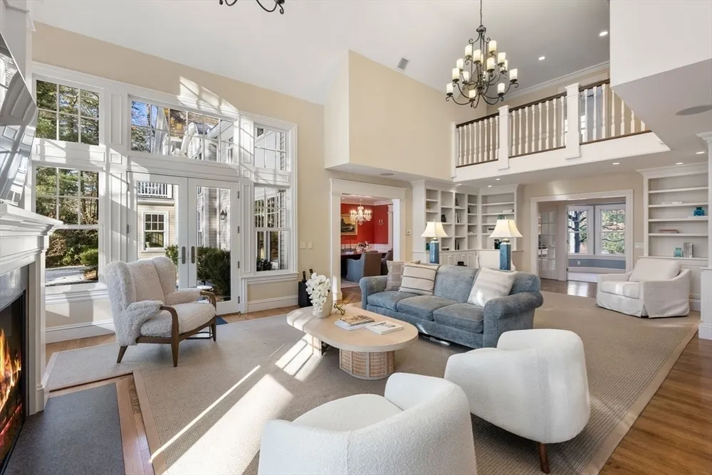 182 Winding River Rd, Wellesley, MA 02482