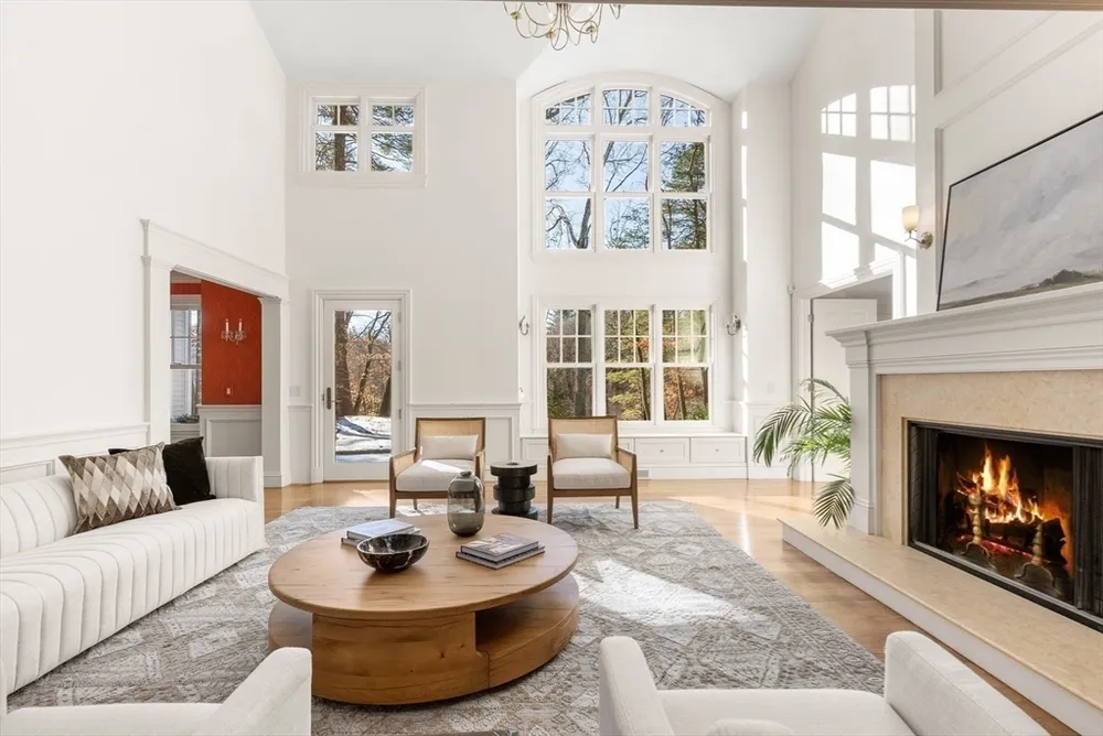 182 Winding River Rd, Wellesley, MA 02482