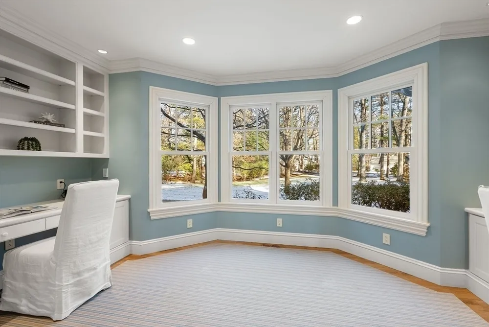 182 Winding River Rd, Wellesley, MA 02482
